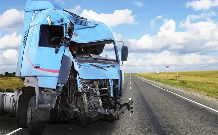 When to Hire a San Diego Truck Accident Lawyer