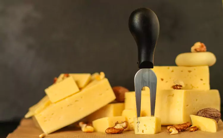How to Throw a Delicious Cheese Party for Friends and Family