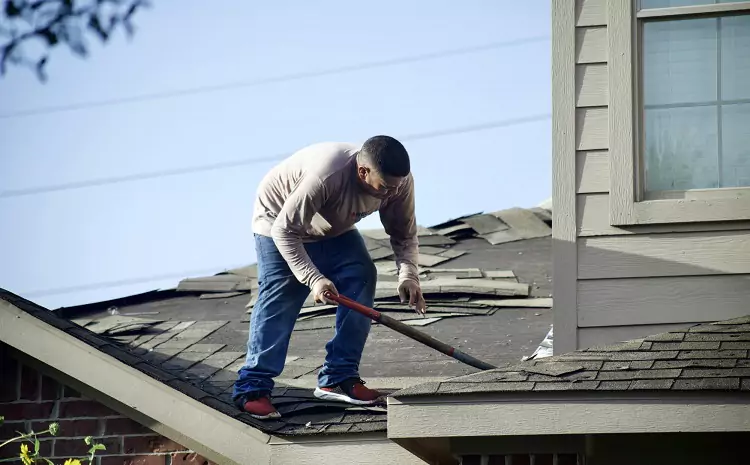 6 Common Minor Roof Repair Issues You Can Easily Fix Yourself